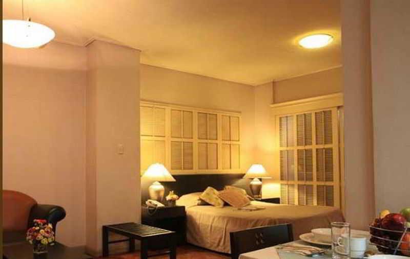 Mabini Mansion Hotel & Residential Suites มะนิลา ภายนอก รูปภาพ