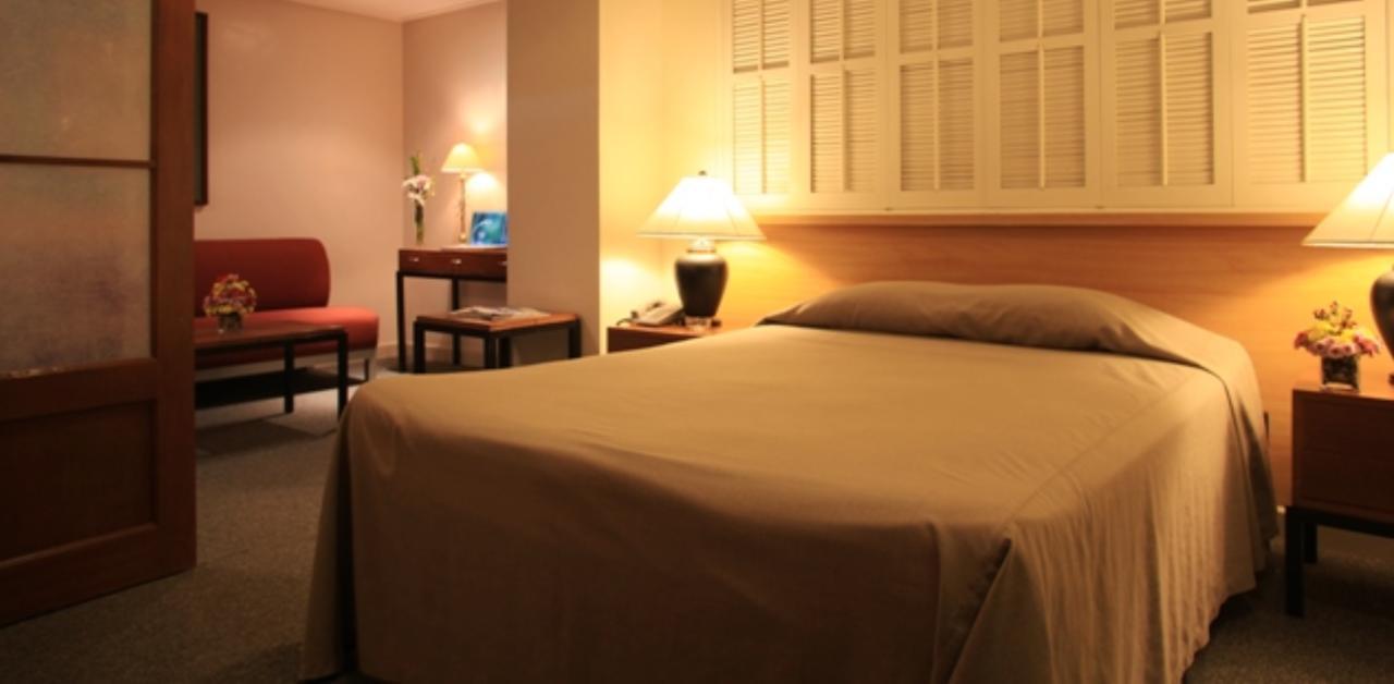 Mabini Mansion Hotel & Residential Suites มะนิลา ภายนอก รูปภาพ
