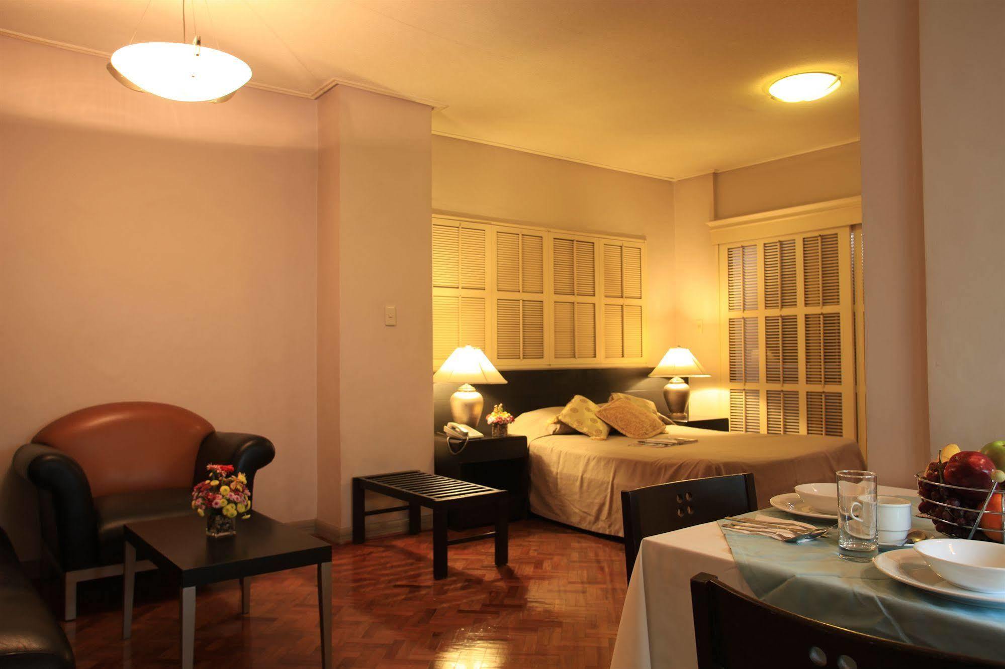 Mabini Mansion Hotel & Residential Suites มะนิลา ภายนอก รูปภาพ