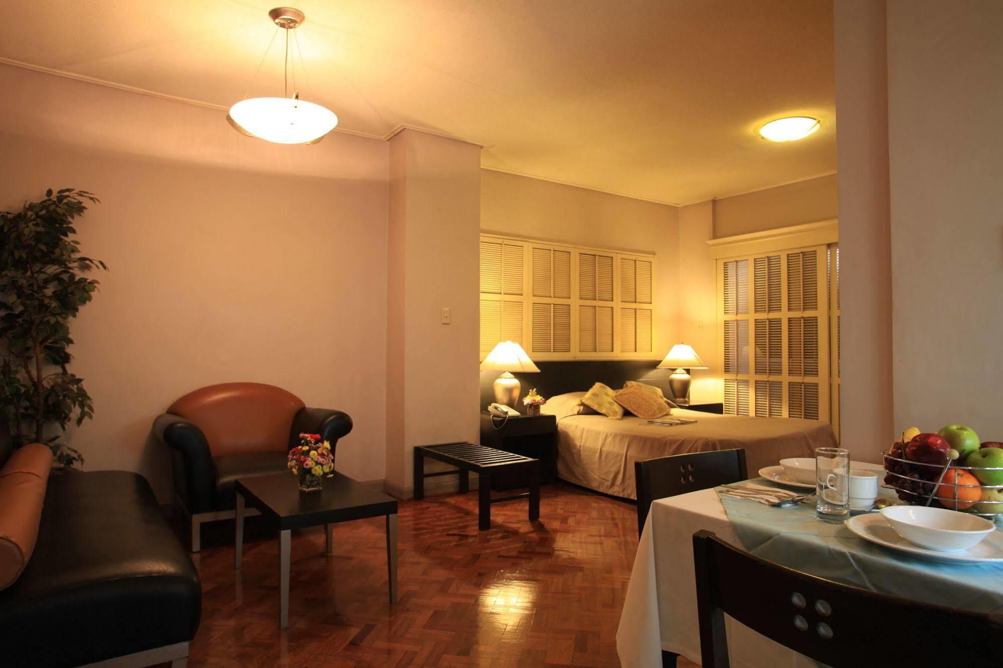 Mabini Mansion Hotel & Residential Suites มะนิลา ภายนอก รูปภาพ